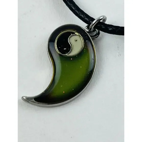 Claire’s Green Blue Purple Pendant Mood Yin Yang Moon Choker Necklace Costume Ch - Picture 10 of 16